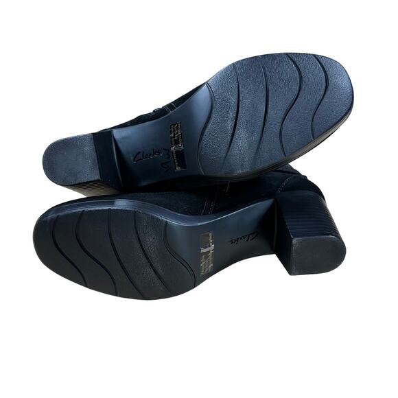 Clarks Bendables Black Suede Ankle Boots 68728 Women's Size 8.5W EUC - Picture 8 of 10